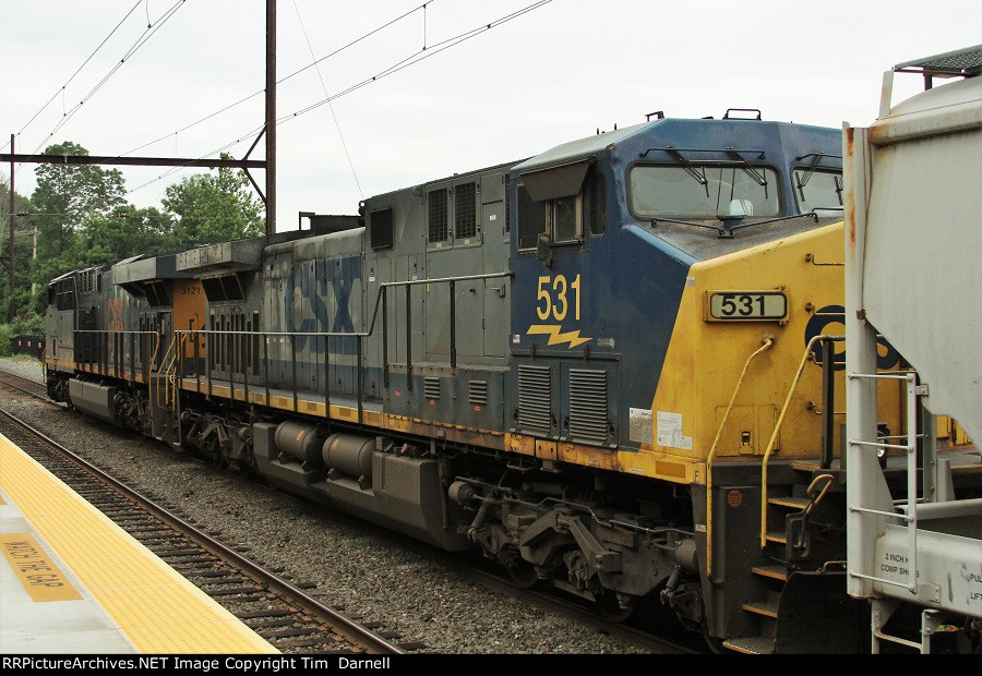 CSX 531 on Q300